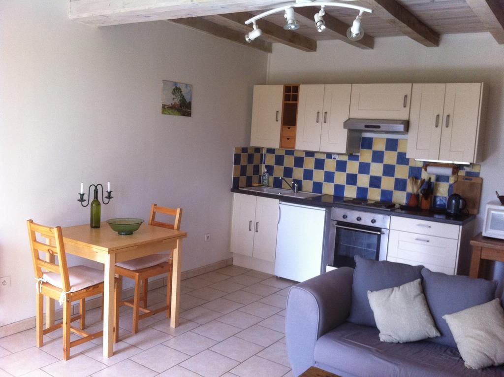 La Petite Maison Crezieres Zimmer foto