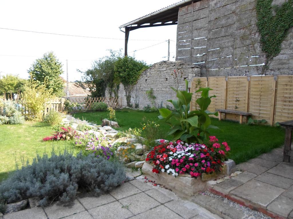 La Petite Maison Crezieres Zimmer foto